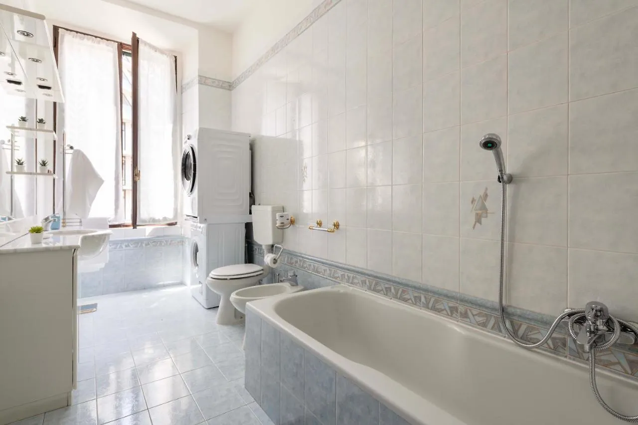 Milano Voyager Apartment إيطاليا